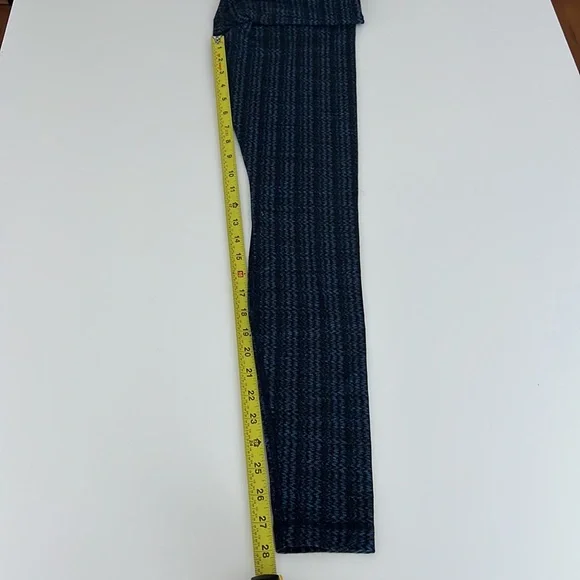 Lululemon ZigZag Blue, Gray and Black Full Length Leggings - Picture 9 of 9